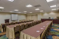 Holiday Inn Express & Suites Orlando International Airport Hotels in Belle Isle