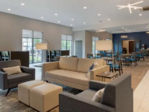 Comfort Suites Cincinnati University - Downtown Hotels in Hamilton County