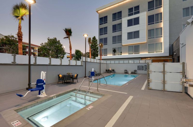 Hampton Inn by Hilton Irvine Spectrum Lake Forest photo 3