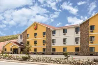 Super 8 by Wyndham Dillon/Breckenridge Area Hotels in Silverthorne