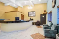 Super 8 by Wyndham Normal Bloomington Hotels in Normal