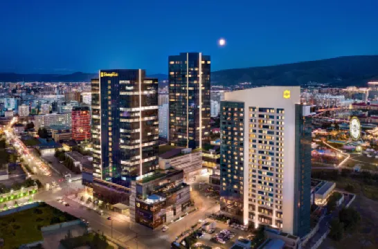 Shangri-La Ulaanbaatar Hotel berhampiran Blue Sky Tower Residence