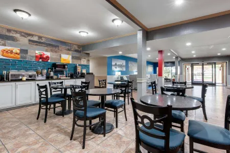 Quality Inn West Memphis I-40 Отели в г. Криттенден Каунти