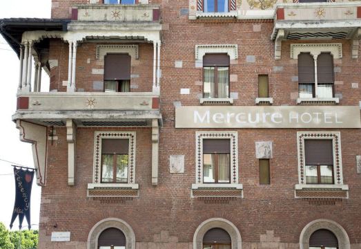 2. IH 호텔 밀라..