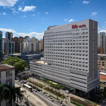 ibis Sao Paulo Ibirapuera Отели рядом с достопримечательностью «Бизнес-центр Infinity Tower»