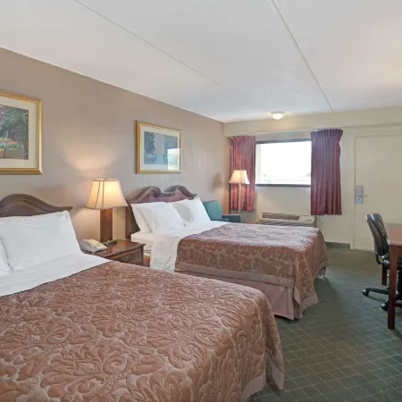 Super 8 by Wyndham Shelby
