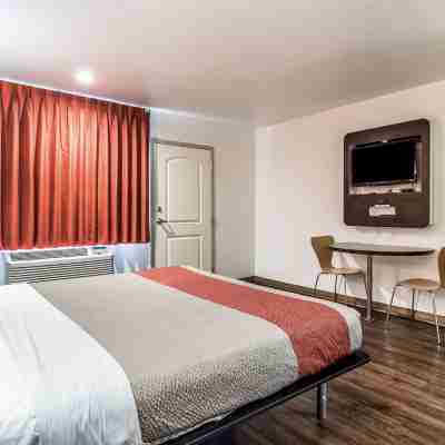 Motel 6 Oceanside, CA – Marina Rooms