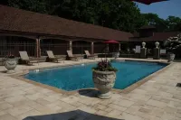 Chalet Inn & Suites Hoteles en Huntington