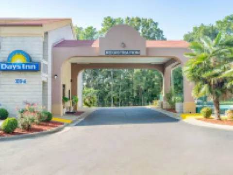 デイズ イン バイ ウィンダム ローリー ミッドタウン ローリーのホテル