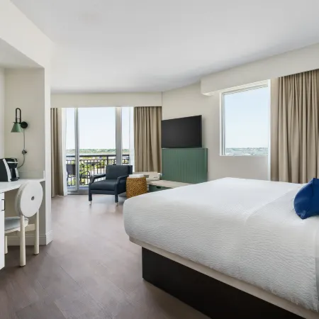 Holiday Inn Resort LUMINA ON WRIGHTSVILLE BEACH by IHG