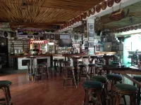 Harleys Pub and Hotel - bar
