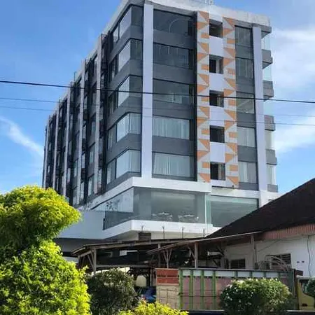 Zenith Premiere Hotel Baubau