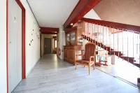 Hotel Restaurant de La Poste Mulhouse Ottmarsheim - ที่มีที่จอดรถ