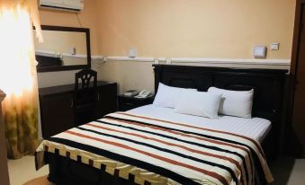 Feligold Royal Hotel Benin