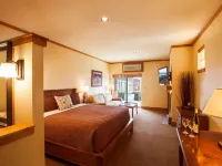 Cousin's Country Inn Hotels in Wasco County