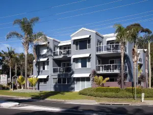 Mollymook Cove Apartments