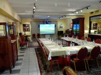 Hôtel de l'Abeille Hotels in Orleans