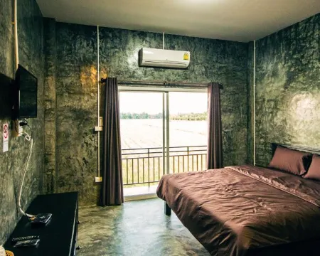 ห้องซูพีเรียร์ เตียงใหญ่ 1 เตียง