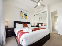 Gladstone Central Plaza Official Hotels in Gladstone