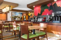 AmericInn by Wyndham St. Cloud MN Shopping Area - breakfast