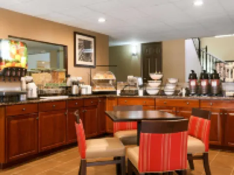 Comfort Inn & Suites Leeds I-20 Hotels in St. Clair County