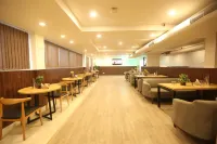 The Roseman Hotel and Suites - breakfast