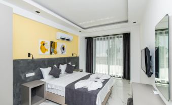 Leonis Hotel