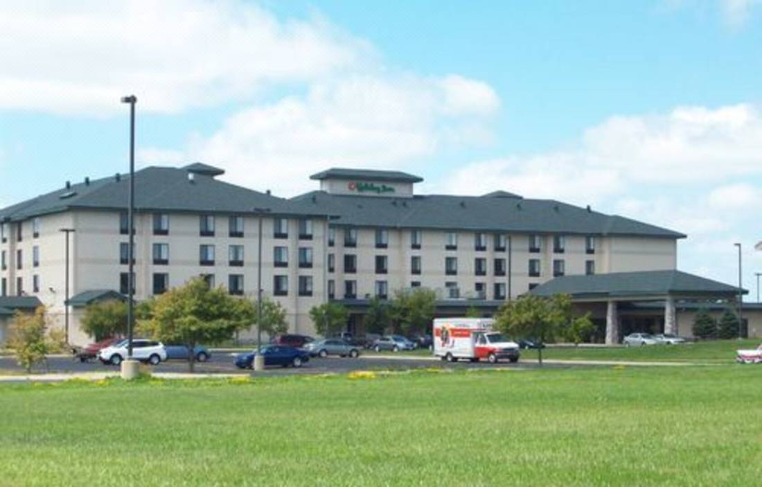 hotels in owatonna mn with waterpark