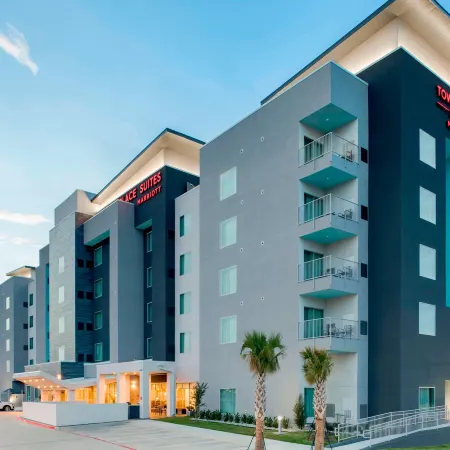 TownePlace Suites Fort Worth University Area/Medical Center Отели рядом с достопримечательностью «Музей Эмона Картера»