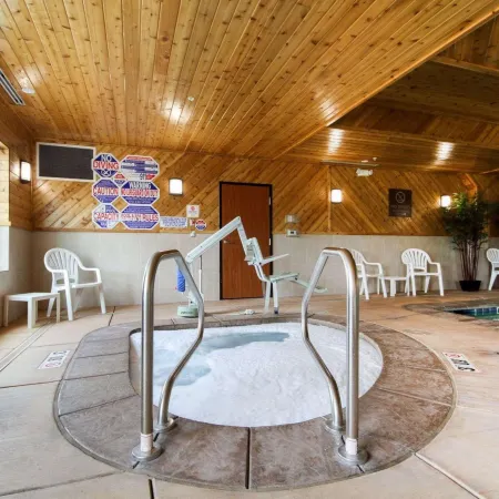 Comfort Suites Redding - Shasta Lake