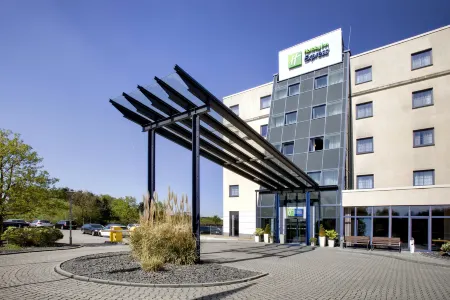 Holiday Inn Express Frankfurt Airport