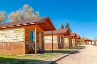 Mountain Ridge Cabins & Lodging Between Bryce and Zion National Park