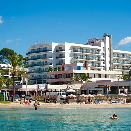 Bellamar Hotel Beach & Spa Отели рядом с достопримечательностью «Пляж Эс-Пуэт»