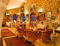 Bellapais Gardens - Hostels