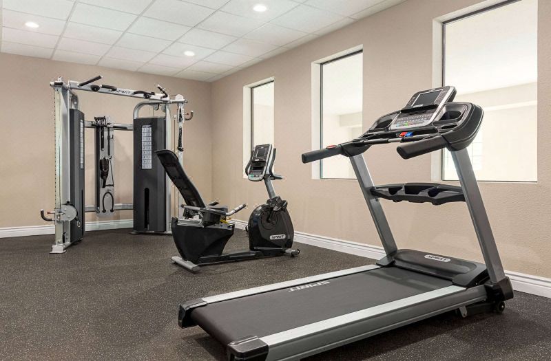 Days Inn & Suites by Wyndham Greater Tomball photo 3