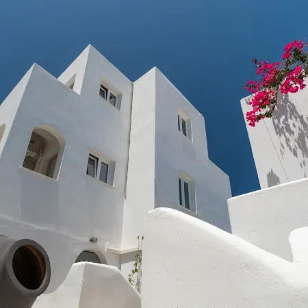Adonis Hotel Studios & Apartments