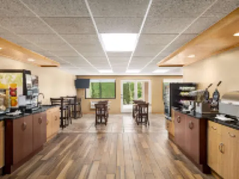 AmericInn by Wyndham Baudette Hotels in Lake of the Woods County