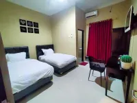 Indah Guest House  호텔