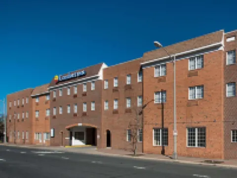 Comfort Inn Ballston Hotels near The Tomb of the Unknown Soldier