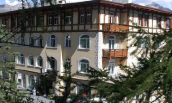 ホテル ソルダネラ Engadiner Museum周辺のホテル