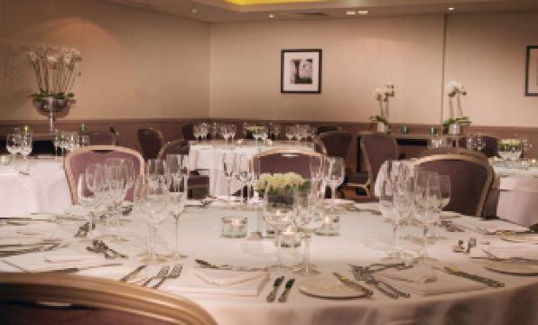 5. 맥도날드 윈저..