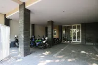Mango Homestay Hotels in Sukolilo