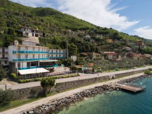 Hotel Caribe - Garda Lake Collection