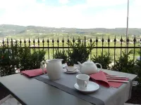 Hotel Villa Moron فنادق في سن پیترو این کاریانو