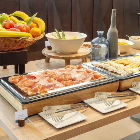Columbus Hotel Monte-Carlo, Curio Collection by Hilton