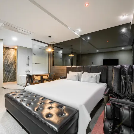 Yangsan H moment hotel