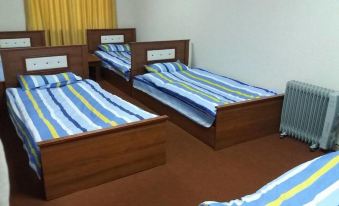 Sharq-Darvoz Mini Hotel - Hostel