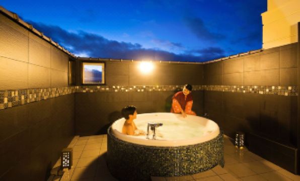 3. 료칸 카나데..