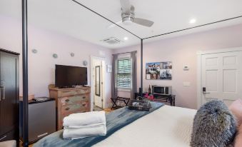 Luxurious Private Suites in Downtown Charleston