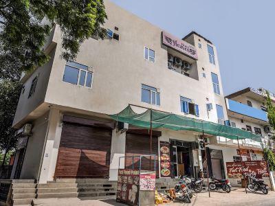OYO 19706 Hotel Heaven
